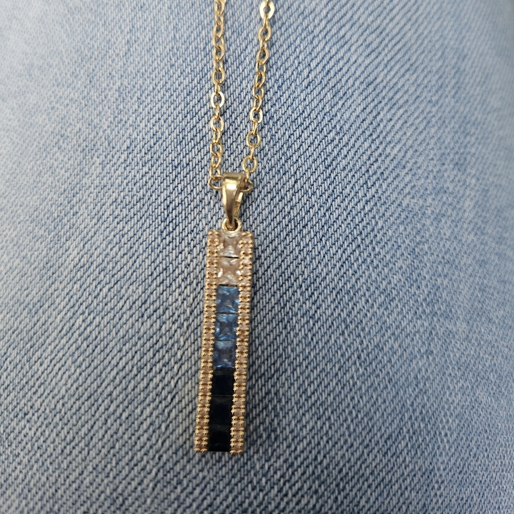 Vince Camuto necklace 😍